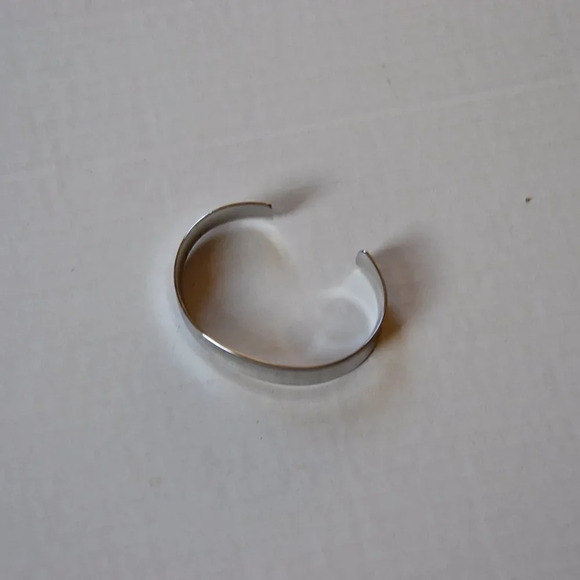 LIA SOPHIA Cuff  Bracelet - Picture 2 of 4